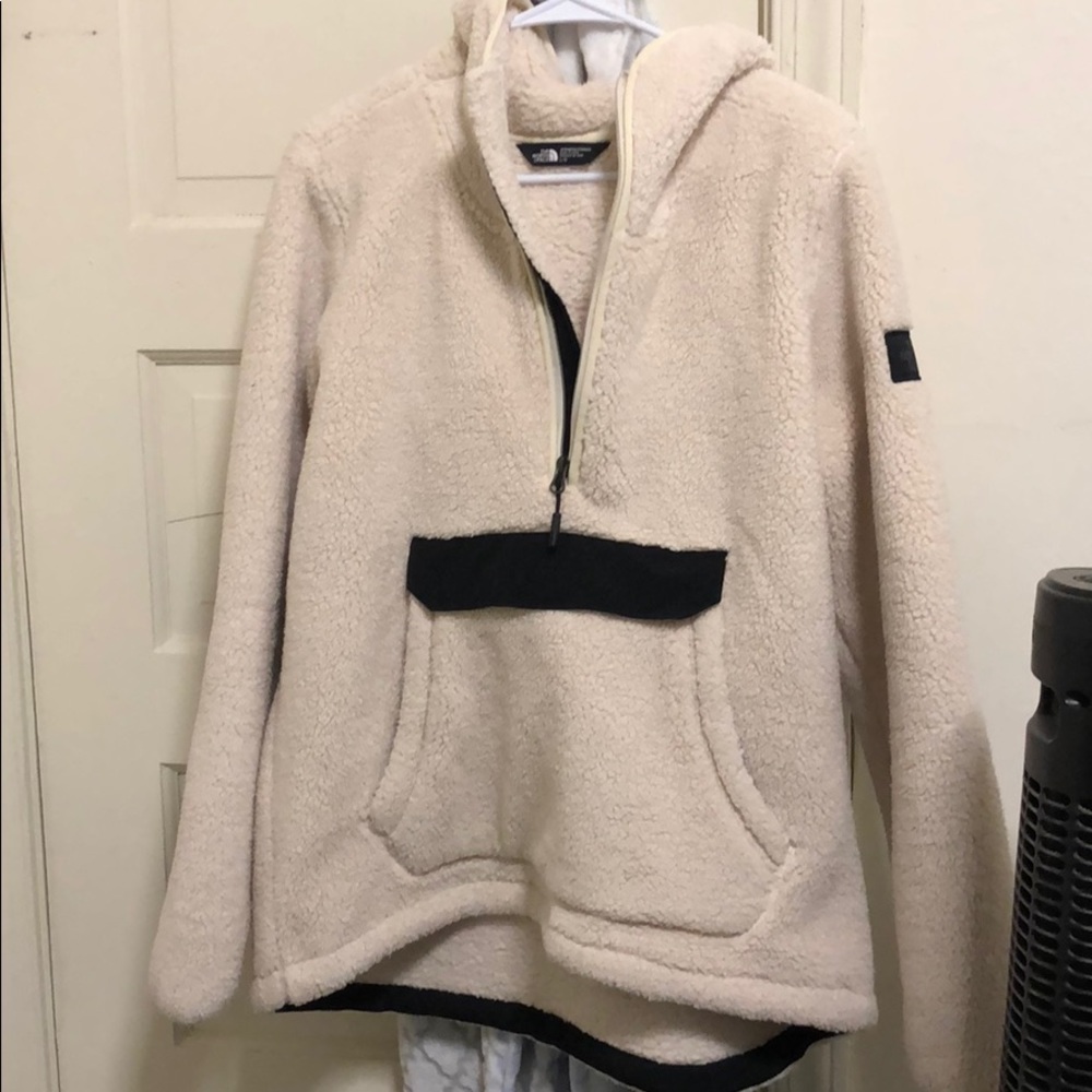 New North Face Sherpa pullover